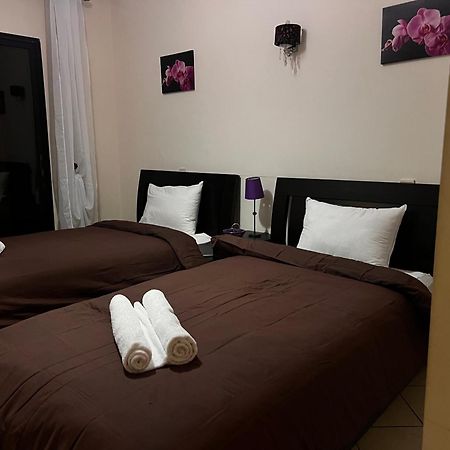 Magnifique Appartement Spacieux Confort Propre Familial 2 Chambres Salon Et Salle A Manger A 20Mn A Pied De Place Jemaa El Fina 4 Piscines Dans Espace De Golf A 12 Mn En Voitures L Entree Est Gratuit Pour La Clientele Ouvert Entre 10H Et 20H Marrakesch Exterior foto